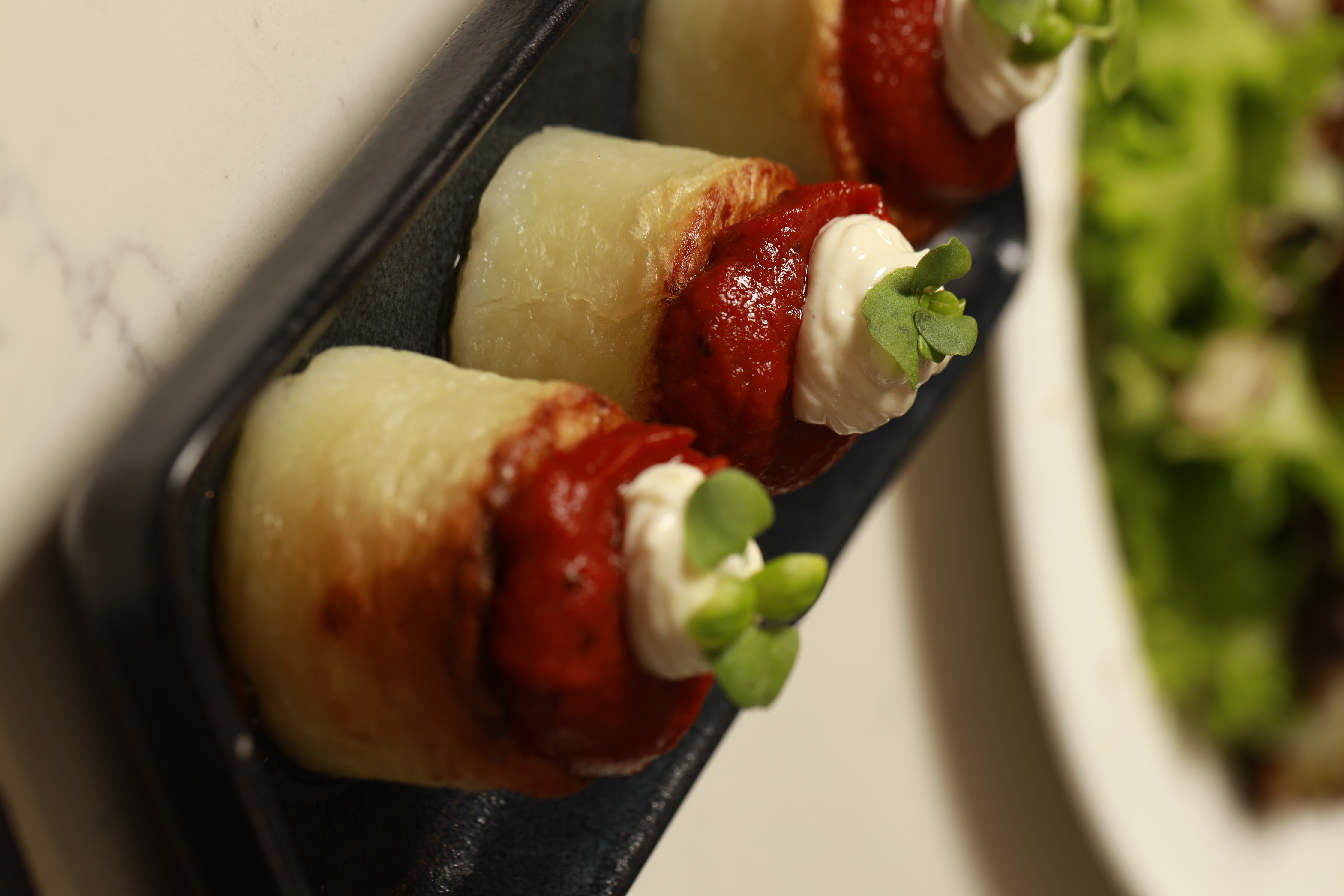 Plant-based roll dish